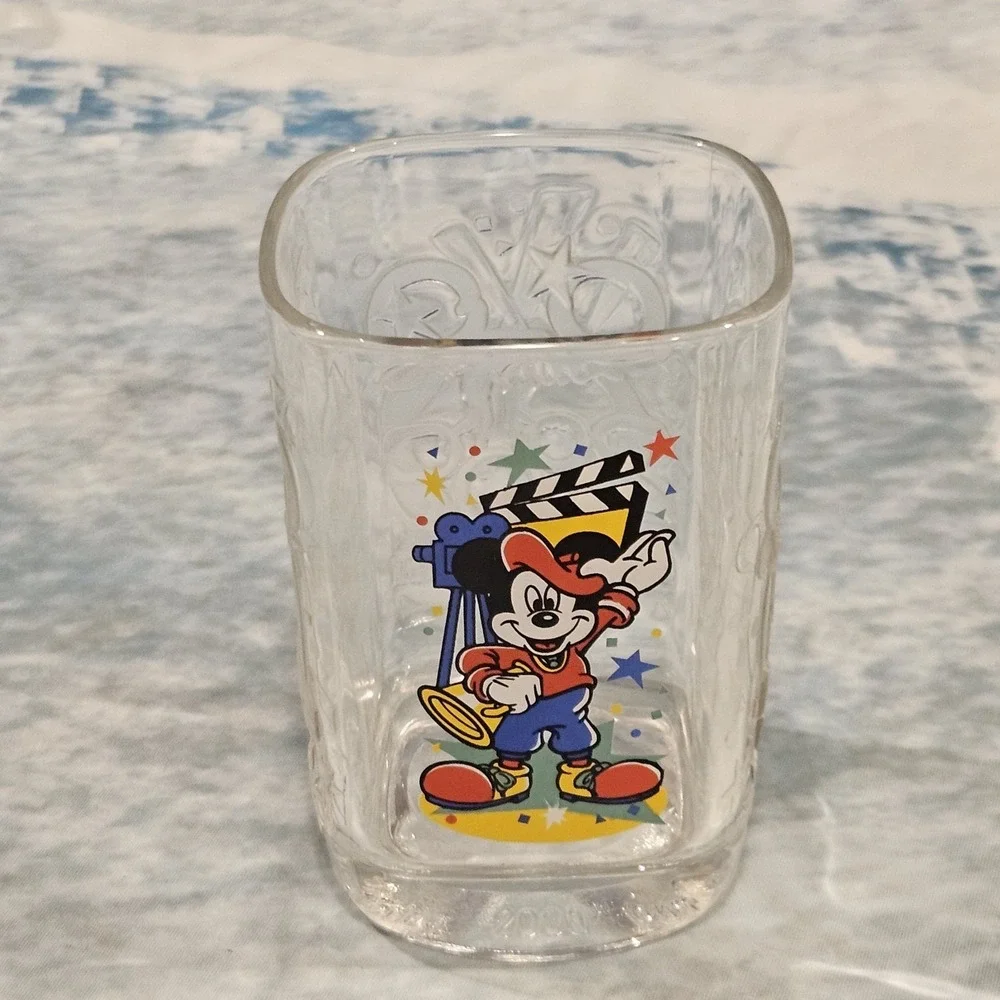 Vintage 2000 McDonalds Disney World Glasses Set of 4 Complete Theme Parks Mickey